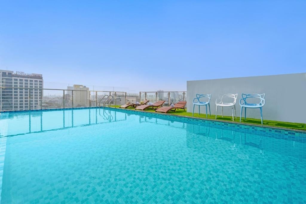 Sea Near Me Hotel Danang