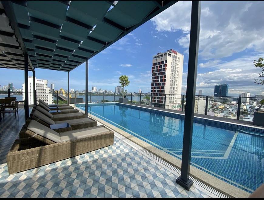 khách sạn gần làng bích họa Đà Nẵng