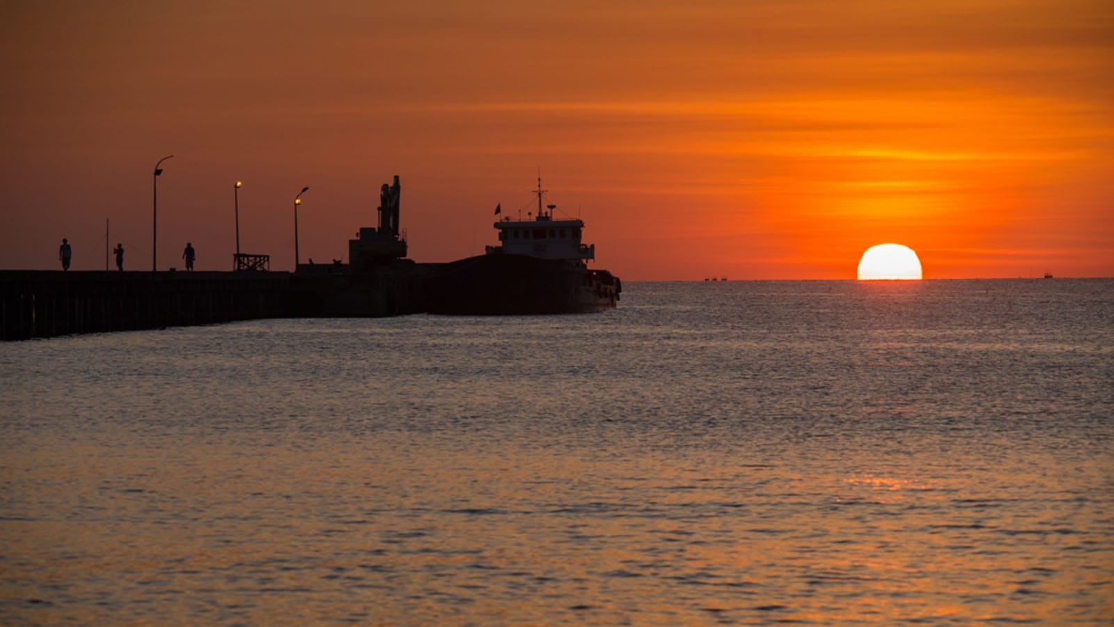 Cầu cảng Kim Liên