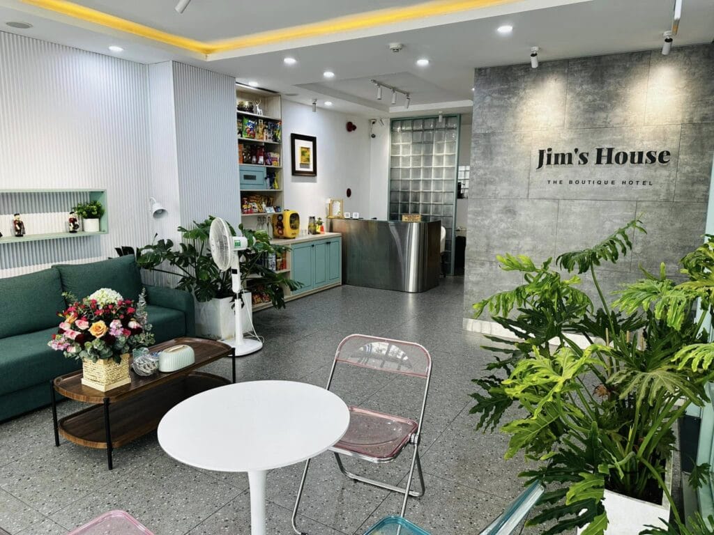 Khách sạn gần làng Bích Họa Đà Nẵng