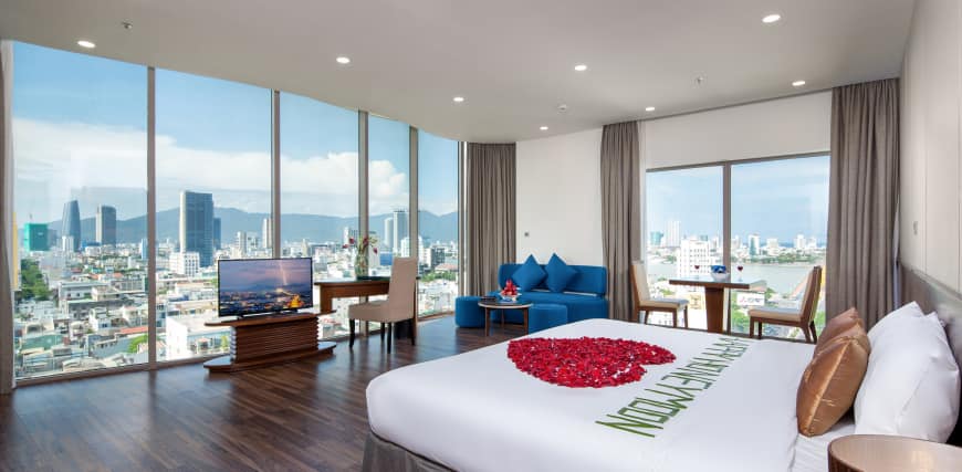 Khách sạn gần làng Bích Họa Đà Nẵng