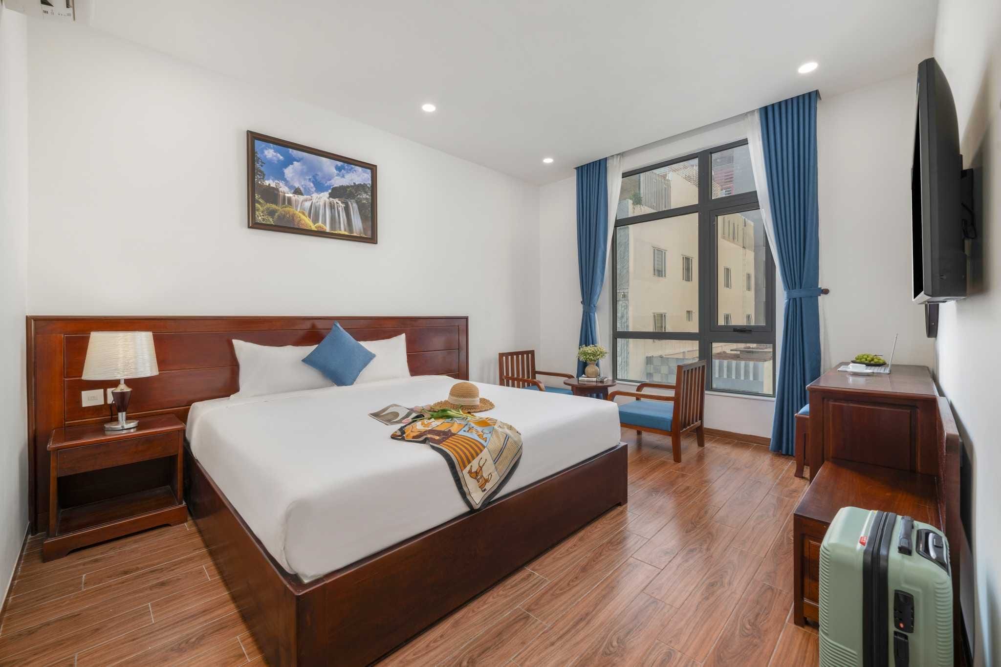 Sea Near Me Hotel Danang