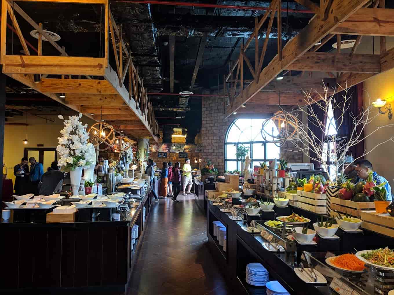 nha-hang-buffet-ba-na-hill