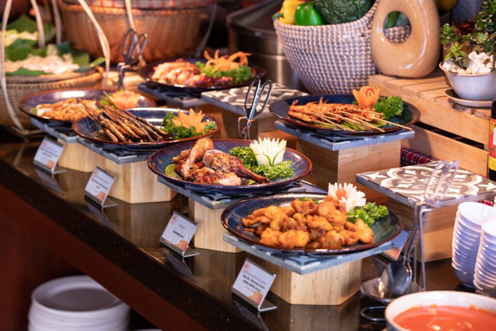 Đi Bà Nà Hills ăn gì