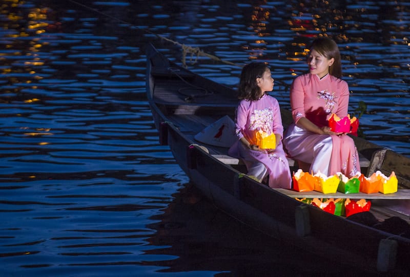 Lễ hội thả đèn lồng