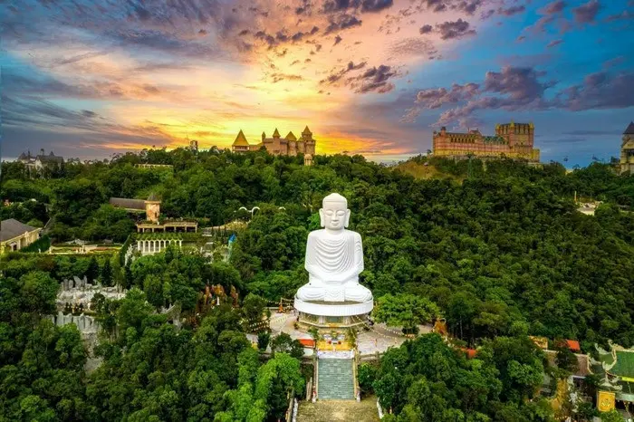 chùa Linh Ứng Bà Nà  