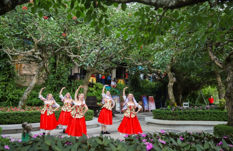 hầm rượu Bà Nà 