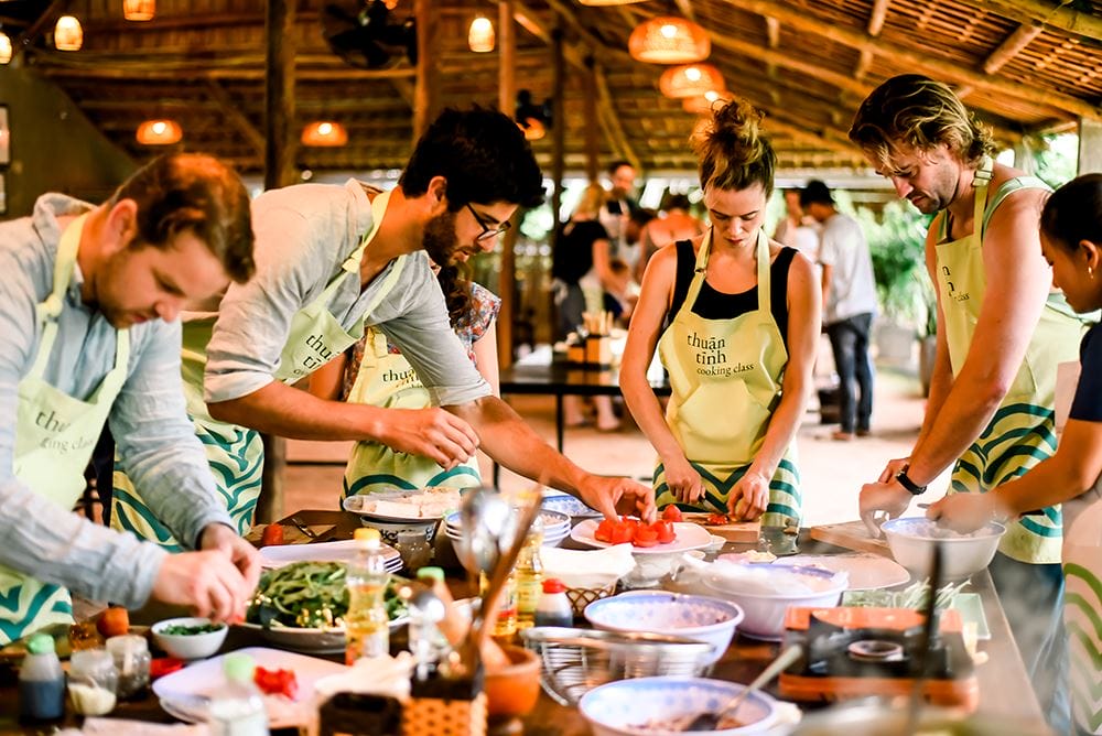 lớp học nấu ăn địa phương