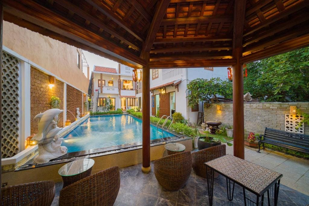 VILLA CHO NHÓM ĐÔNG NGƯỜI Ở HỘI AN