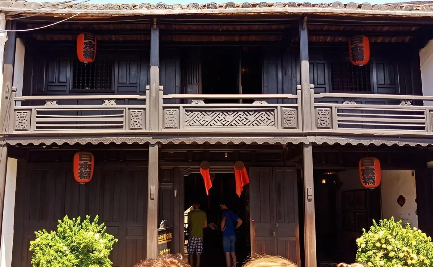 Nhà cổ Phùng Hưng