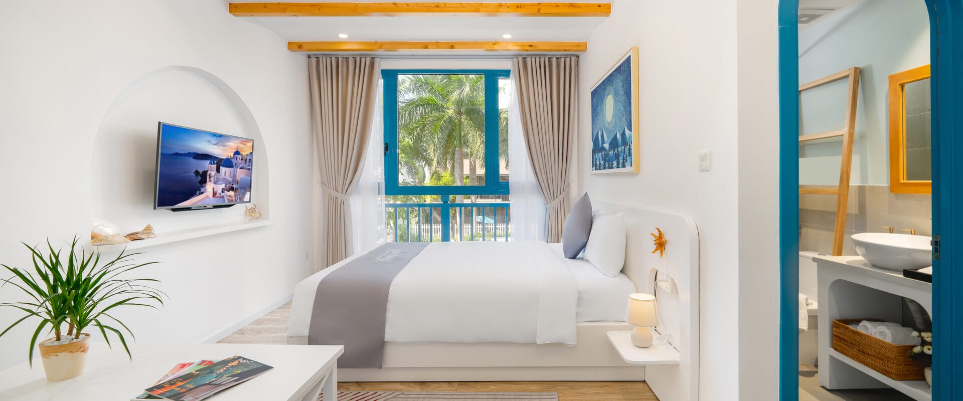 khách sạn gần Nguyễn Tất Thành Đà Nẵng