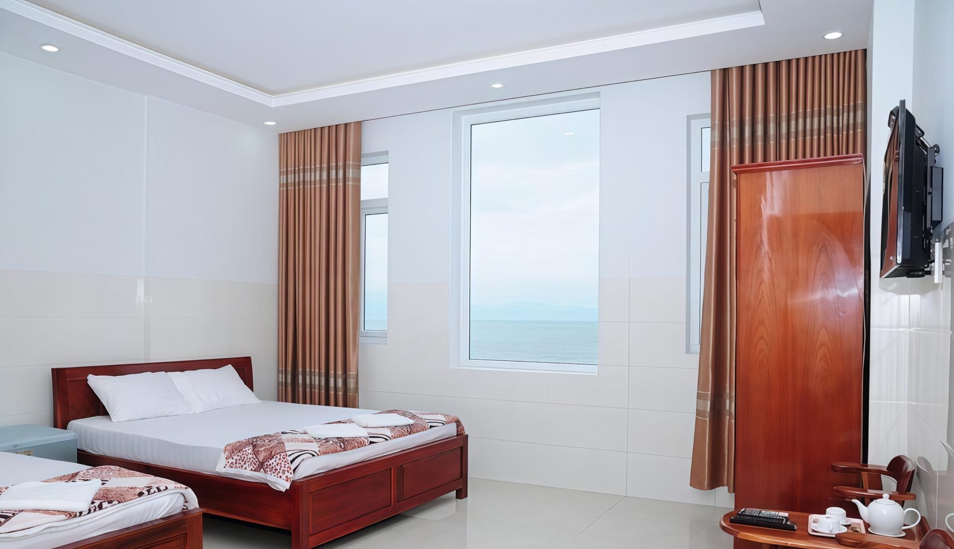 khách sạn gần Nguyễn Tất Thành Đà Nẵng