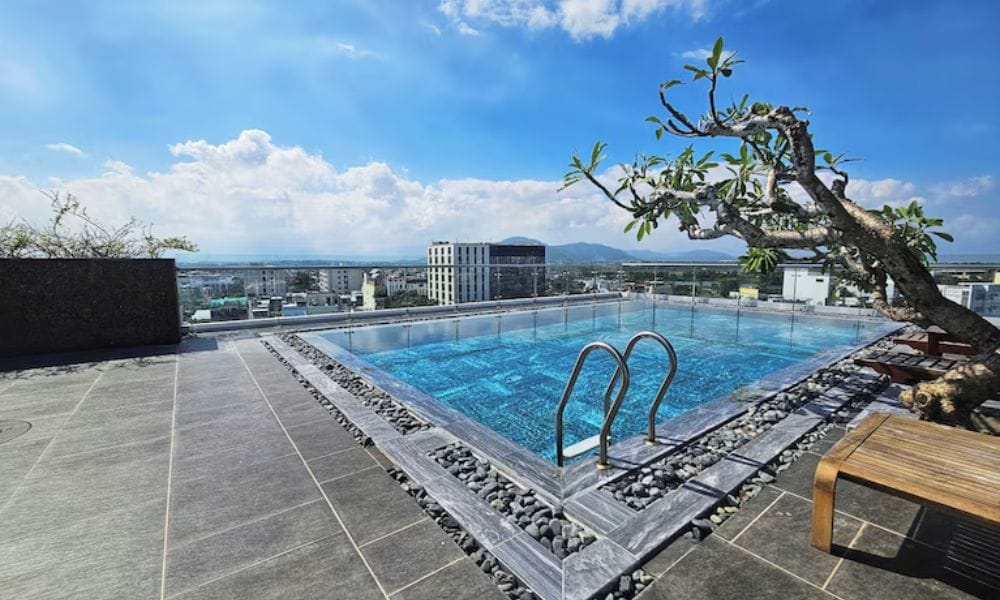 khách sạn gần Hòa Xuân Đà Nẵng