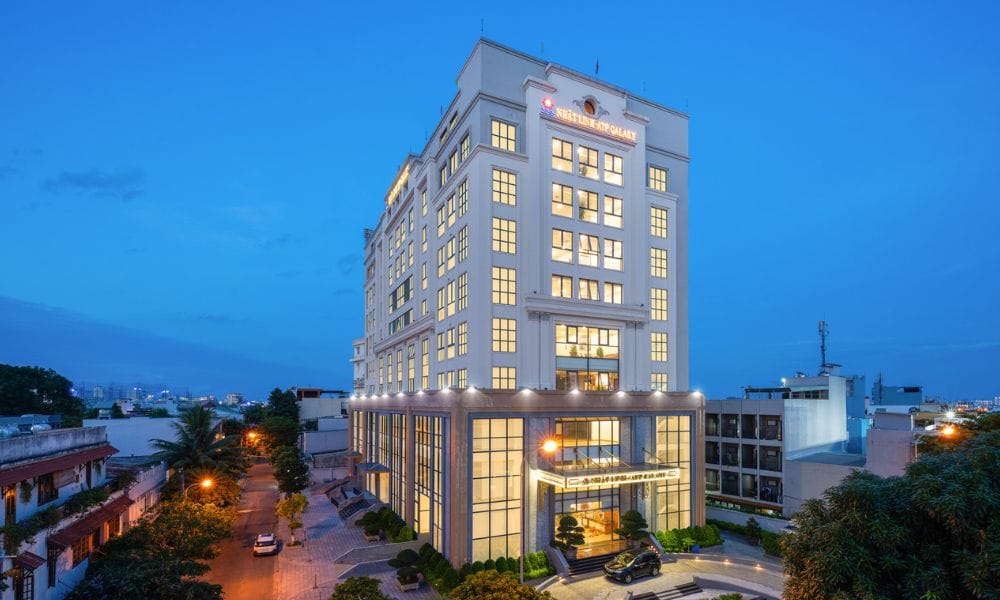 khách sạn gần Hòa Xuân Đà Nẵng