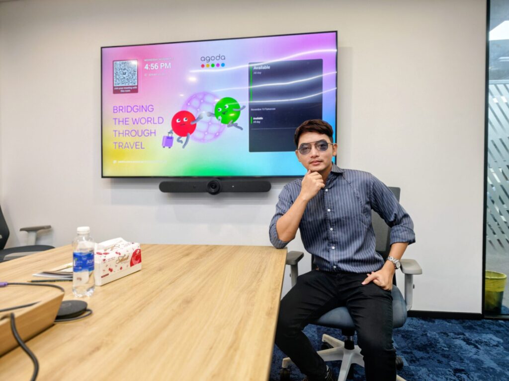 Ông Lê Anh Tài trình bày với phía Agoda về kế hoạch kinh doanh của Nami Stay